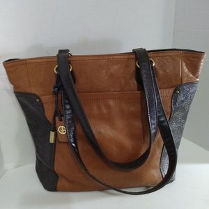 Giani Bernini 2 Tone Leather Shoulder Purse